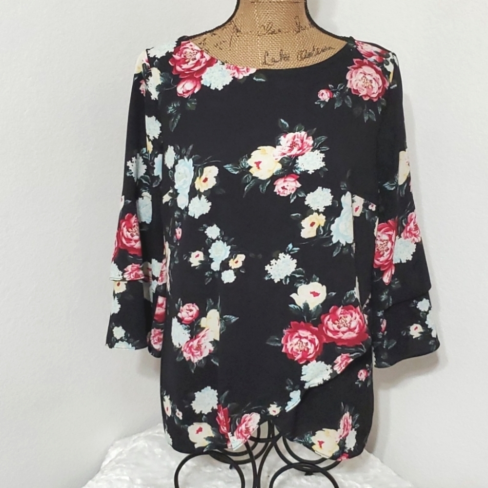 APT. 9 Black multicolor Floral pattern 2 tier bell sleeve top tunic Med.